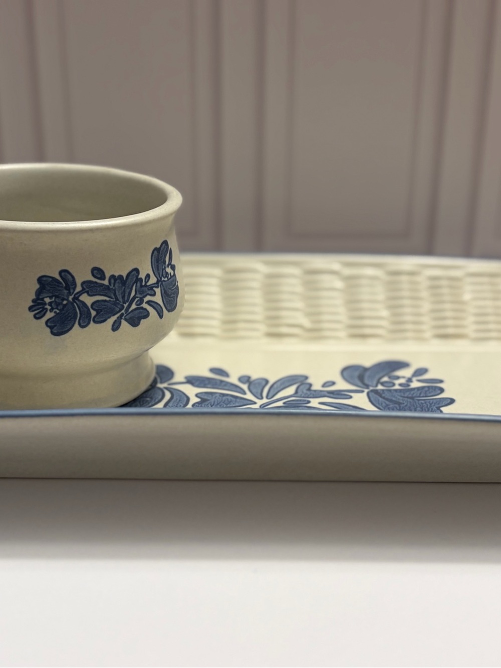 Vtg Pfaltzgraff Yorktowne Stoneware Basket Weave Bread Tray Chip Dip Serving Set